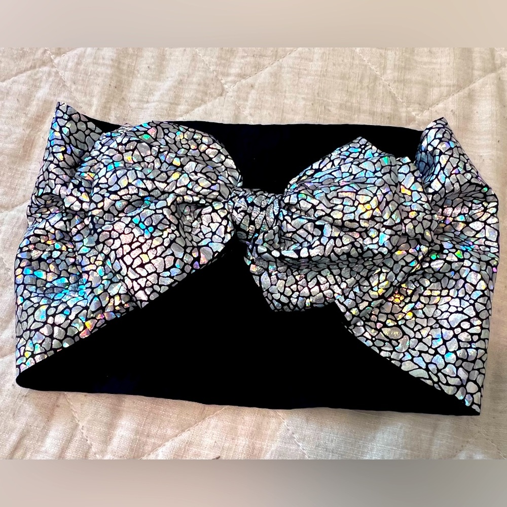 Black and Silver Design Toddler Sized Head Wrap